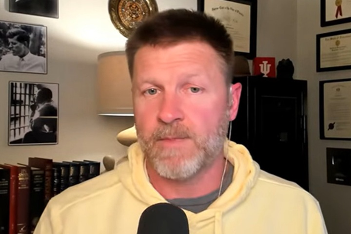 YouTube Podcaster, Baron Coleman