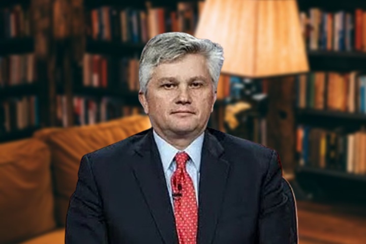 BBC Sports presenter John Sutcliffe reporting live